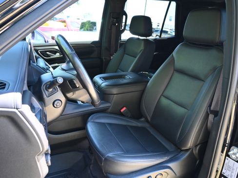 Used 2022 Chevrolet Tahoe LT w/ Luxury Package AWD/4WD image 16