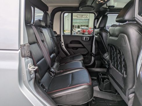 Used 2022 Jeep Gladiator Rubicon w/ LED Lighting Group AWD/4WD image 30