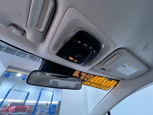 Used 2025 Toyota Corolla LE FWD image 31