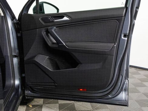 Used 2020 Volkswagen Tiguan S image 36