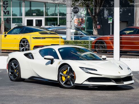 Certified 2022 Ferrari SF90 Spider image 2
