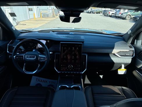 New 2026 GMC Acadia Denali Ultimate w/ LPO, Floor Liner Package image 21