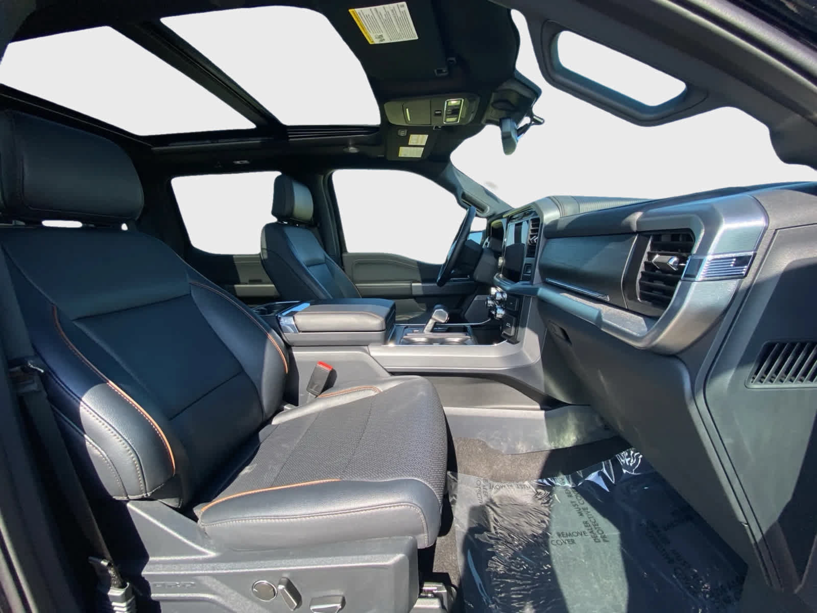 Used 2025 Ford F150 Lariat w/ Equipment Group 502A High AWD/4WD image 14