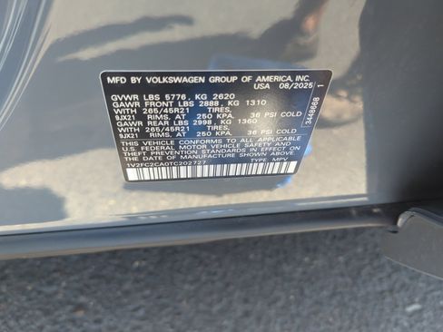 New 2026 Volkswagen Atlas Cross Sport SEL Premium R-Line image 24