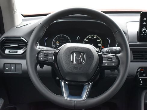 New 2025 Honda Pilot Touring image 14