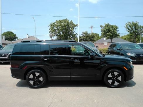 Used 2024 Hyundai Santa Fe SEL FWD image 5