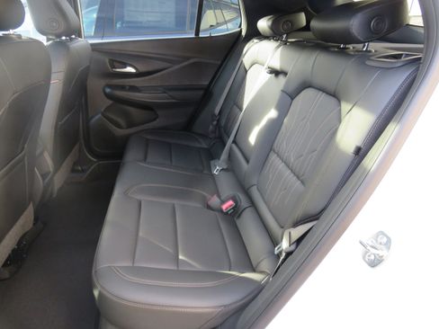 New 2026 Buick Envista Avenir image 9