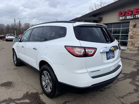 Used 2017 Chevrolet Traverse LT image 5