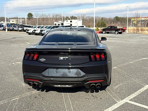 Used 2024 Ford Mustang GT Premium RWD image 8
