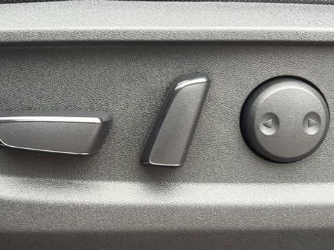 New 2026 Nissan Armada SL w/ Captain's Chari Seat Package RWD image 13