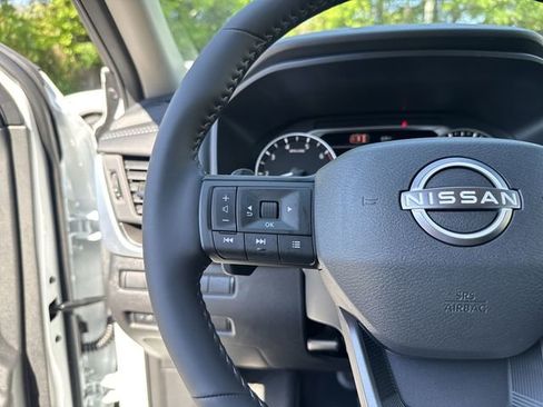 New 2026 Nissan Rogue SV AWD/4WD image 17
