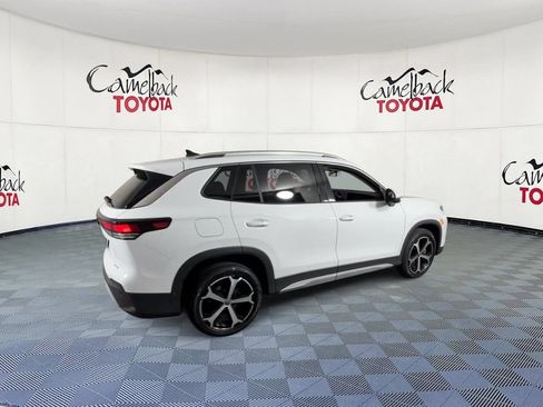 Used 2026 Volkswagen Tiguan SE AWD/4WD image 3