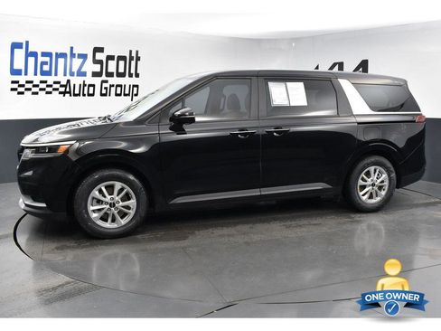 Certified 2024 Kia Carnival LX image 2