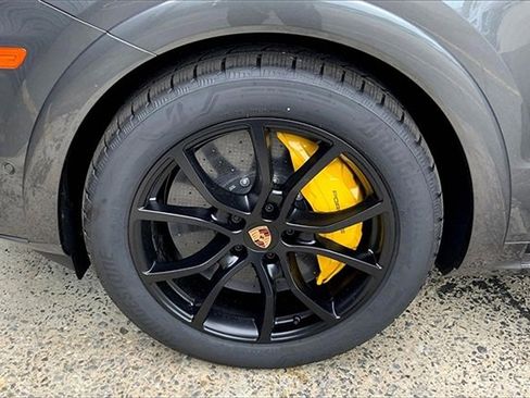 New 2026 Porsche Cayenne GTS image 14