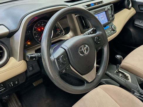 Used 2013 Toyota RAV4 XLE image 18