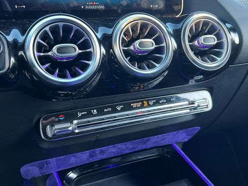 Used 2021 Mercedes-Benz GLA 250 4MATIC w/ Premium Package image 25