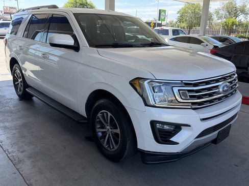 Used 2019 Ford Expedition XLT RWD image 2