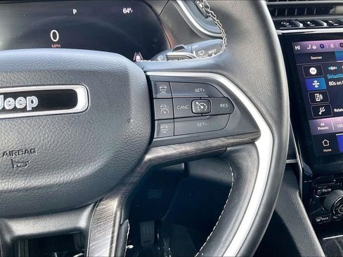 Used 2022 Jeep Grand Cherokee L Limited image 19