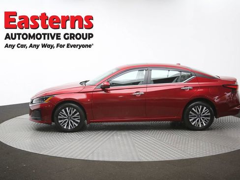 Used 2023 Nissan Altima 2.5 SV w/ SV Premium Package AWD/4WD image 58