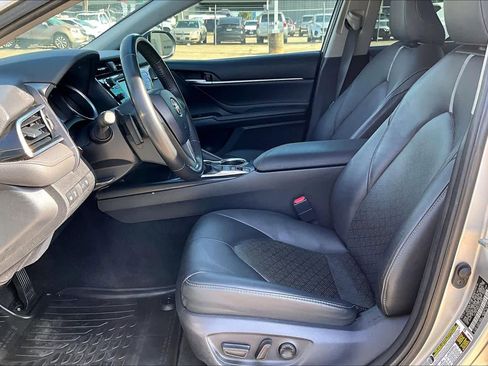 Used 2018 Toyota Camry XSE w/ Protection Package (Q2) image 6