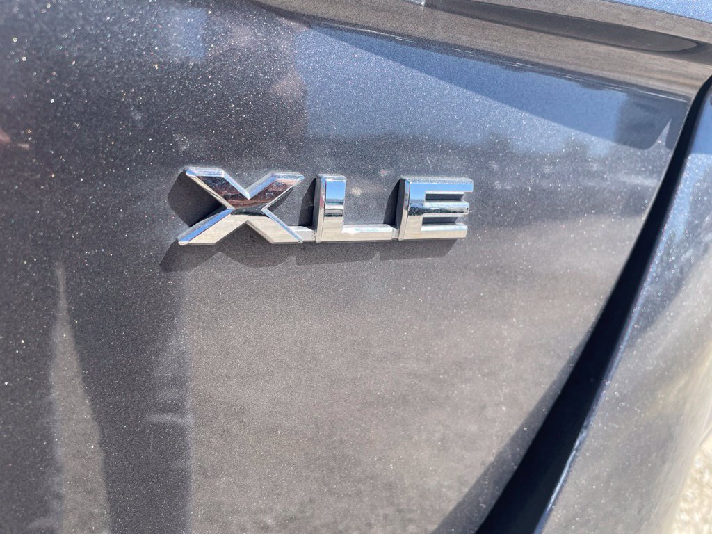 Used 2020 Toyota Prius Prime XLE FWD image 11