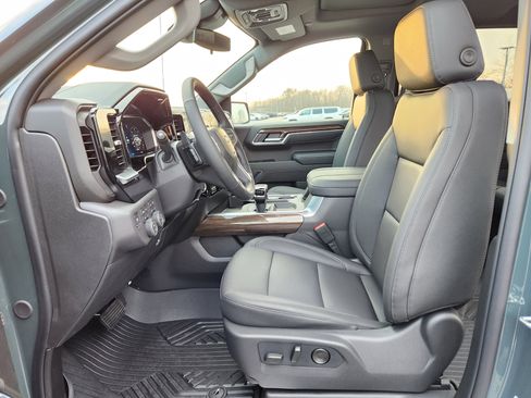 New 2026 Chevrolet Silverado 1500 LT Trail Boss w/ Safety Package image 9