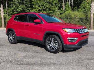Used 2018 Jeep Compass Latitude FWD video 2
