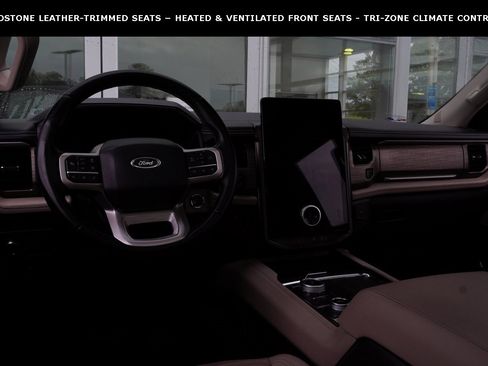 Used 2022 Ford Expedition Max Limited image 5