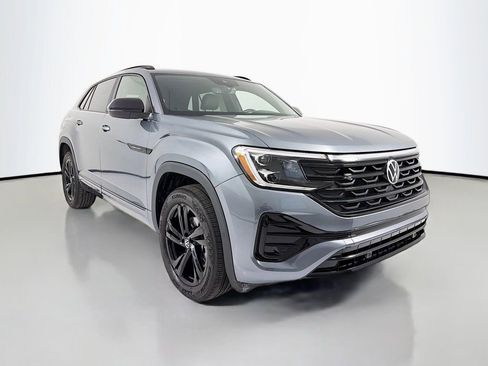 Used 2025 Volkswagen Atlas Cross Sport SEL R-Line image 1