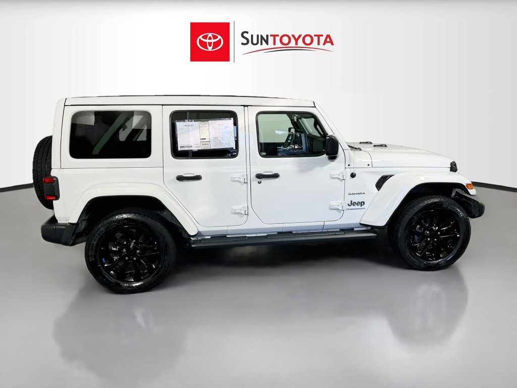 Used 2023 Jeep Wrangler Unlimited Sahara w/ Safety Group AWD/4WD image 2