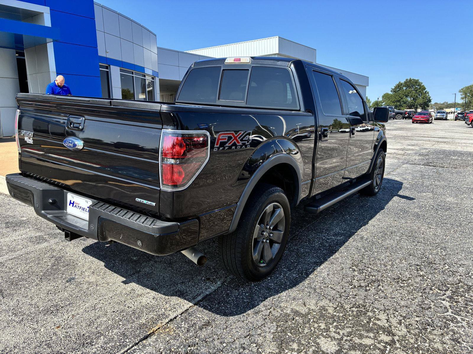 Used 2014 Ford F150 FX4 w/ Equipment Group 402A Luxury AWD/4WD image 8