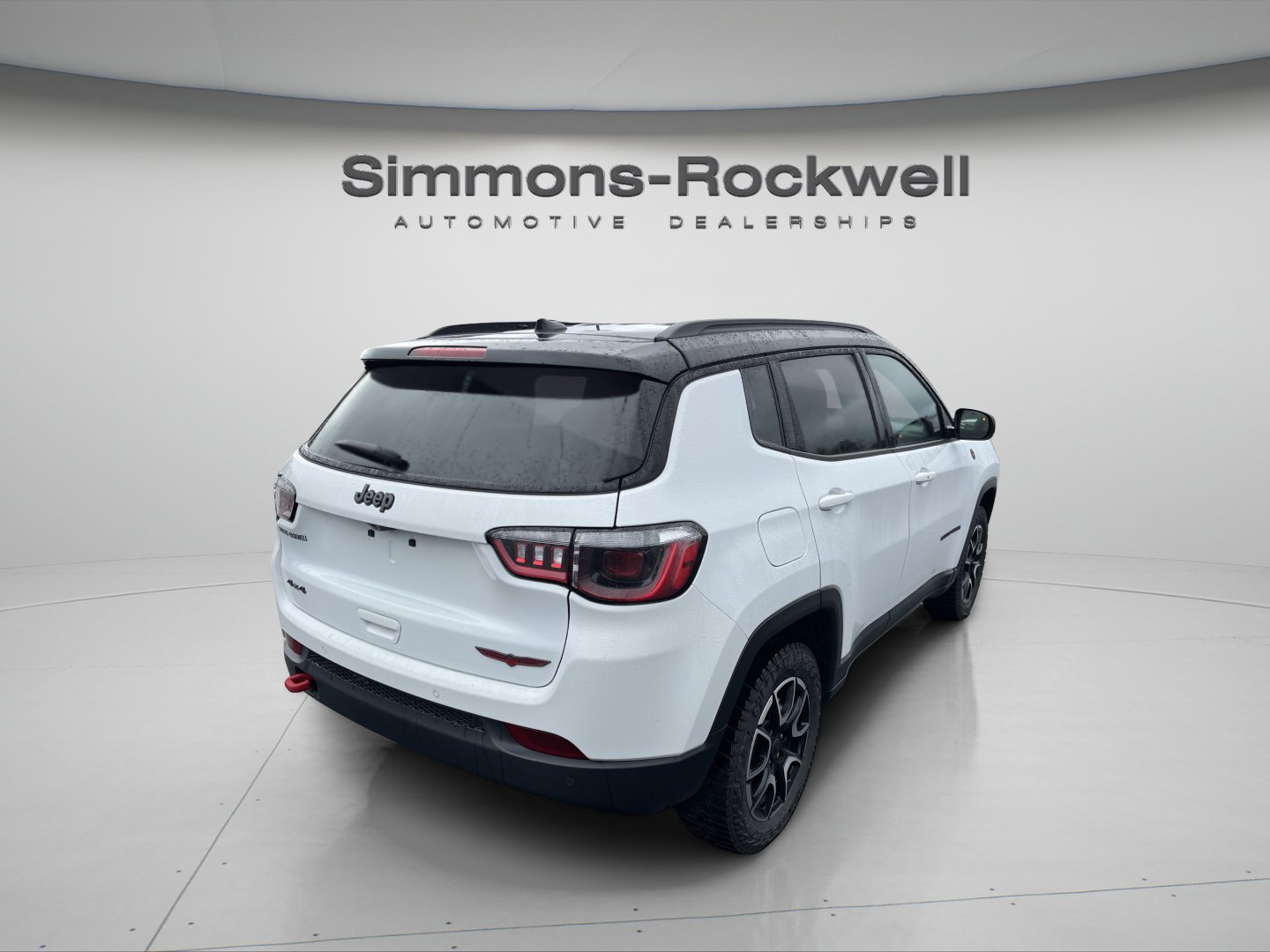 Used 2025 Jeep Compass Trailhawk AWD/4WD image 5