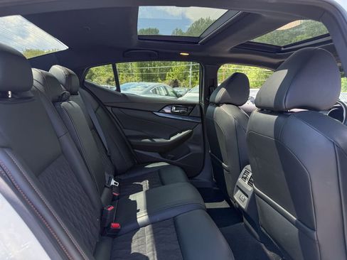 Certified 2023 Nissan Maxima SR w/ Sport Mat Group FWD image 18