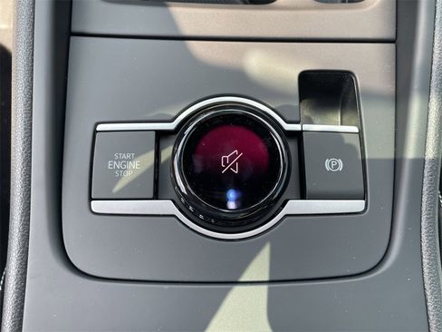 New 2025 Volkswagen Tiguan SE R-Line image 22