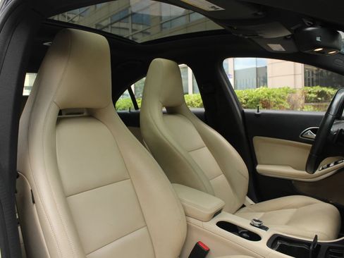 Used 2014 Mercedes-Benz CLA 250 4MATIC image 26