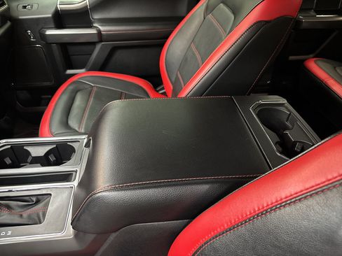 Used 2019 Ford F150 Lariat w/ Equipment Group 502A Luxury AWD/4WD image 29