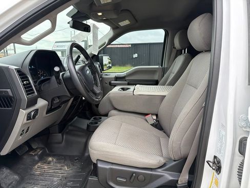 Used 2019 Ford F150 XLT w/ Equipment Group 302A Luxury AWD/4WD image 14