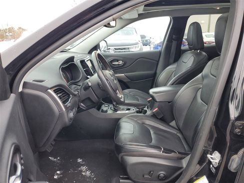 Used 2022 Jeep Cherokee Limited image 11