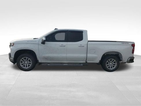 Used 2020 Chevrolet Silverado 1500 LT w/ Trailering Package image 2