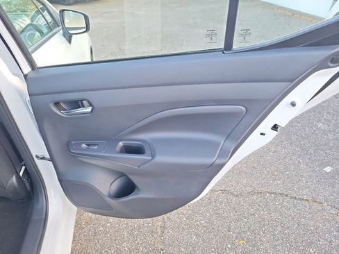 Used 2024 Nissan Versa SV image 32