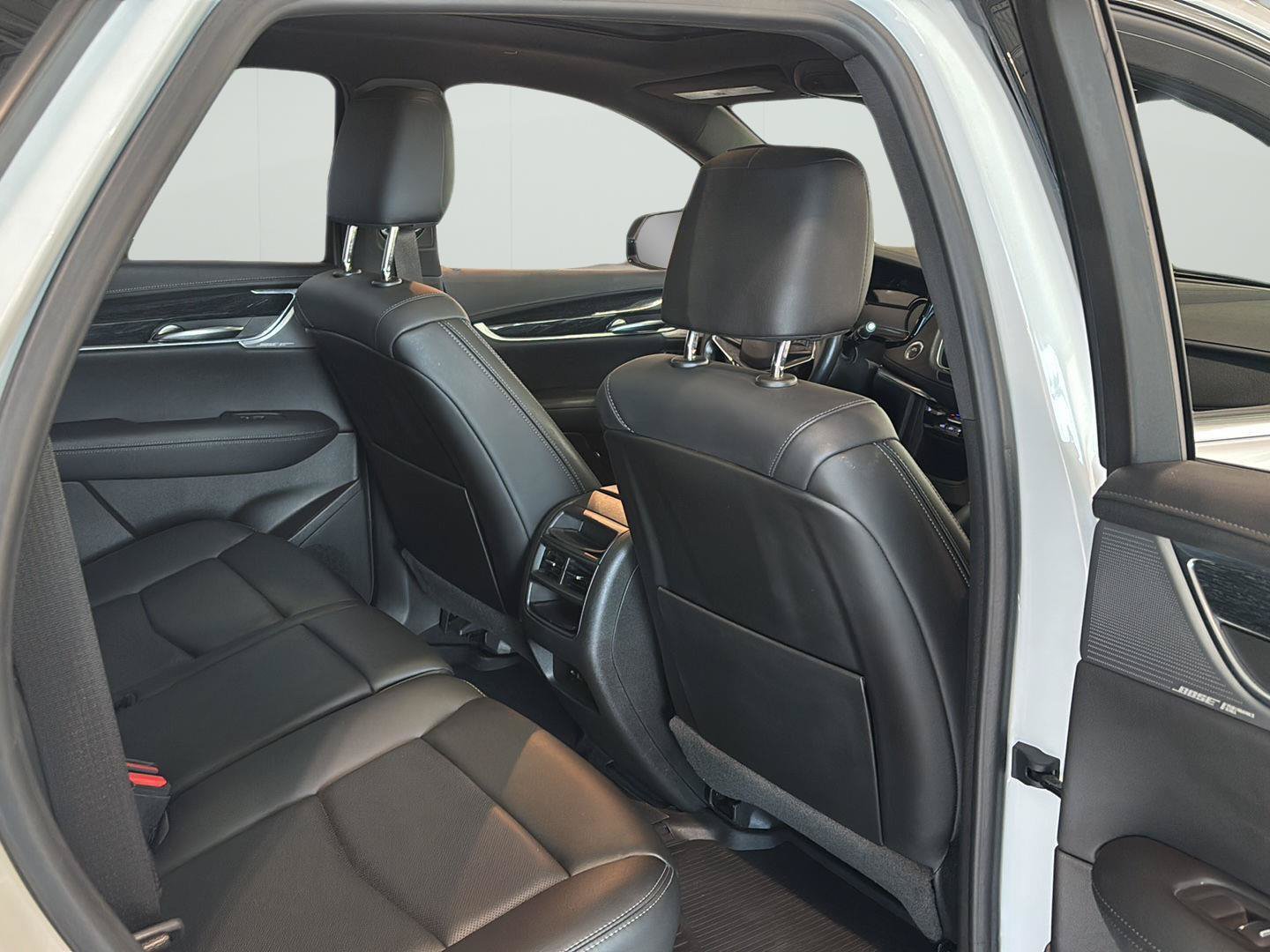 Certified 2022 Cadillac XT5 Premium Luxury w/ LPO, Floor Liner Package AWD/4WD image 19