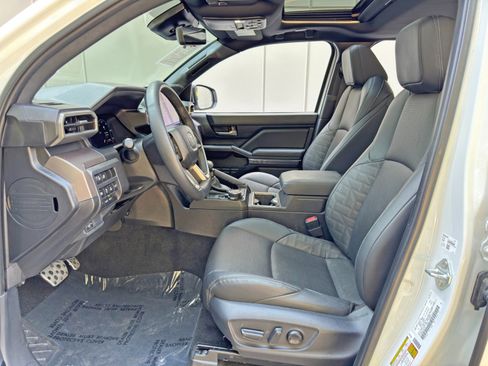 Used 2024 Toyota Tacoma TRD Sport w/ TRD Sport Premium Package image 17