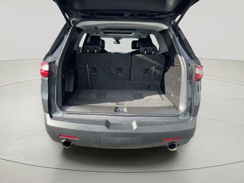 Used 2021 Chevrolet Traverse RS AWD/4WD image 9