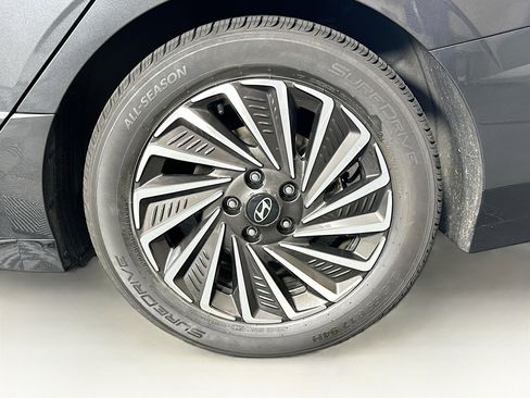 Used 2025 Hyundai Sonata SEL FWD image 11