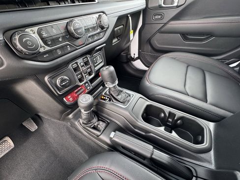 New 2026 Jeep Wrangler Unlimited Rubicon image 28