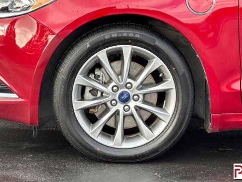 Used 2018 Ford Fusion Energi SE image 32