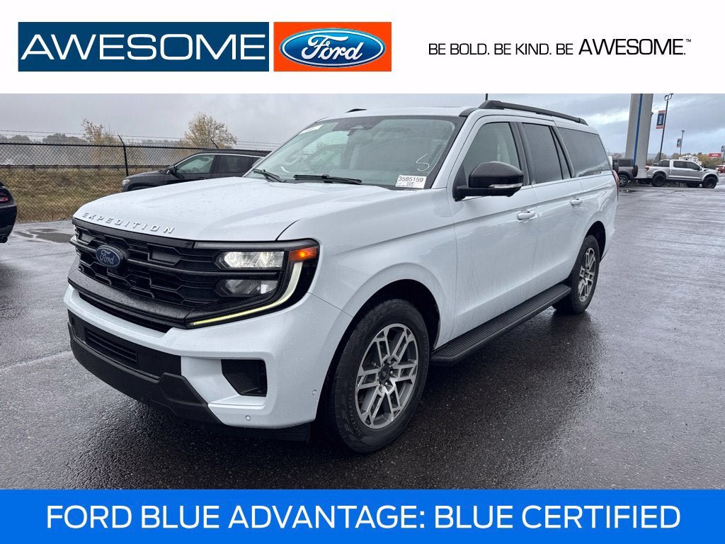 Used 2025 Ford Expedition Max Active AWD/4WD image 1