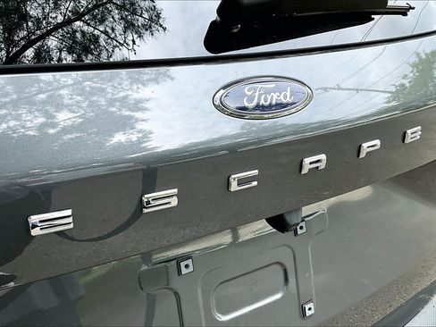 Used 2023 Ford Escape SE w/ PHEV Premium Package image 32