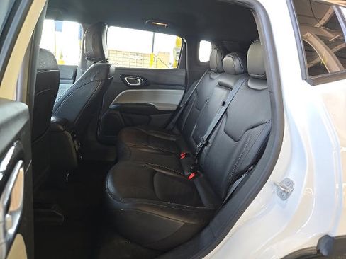 Used 2025 Jeep Compass Limited AWD/4WD image 8