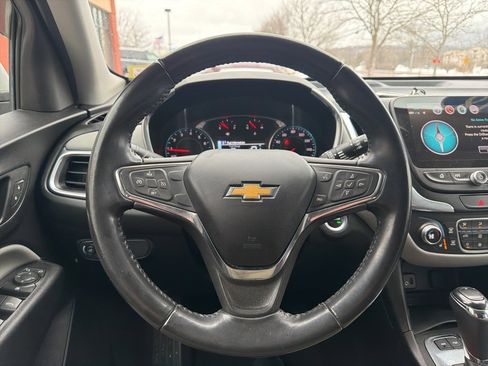 Used 2018 Chevrolet Equinox LT w/ Sun & Infotainment Package image 24
